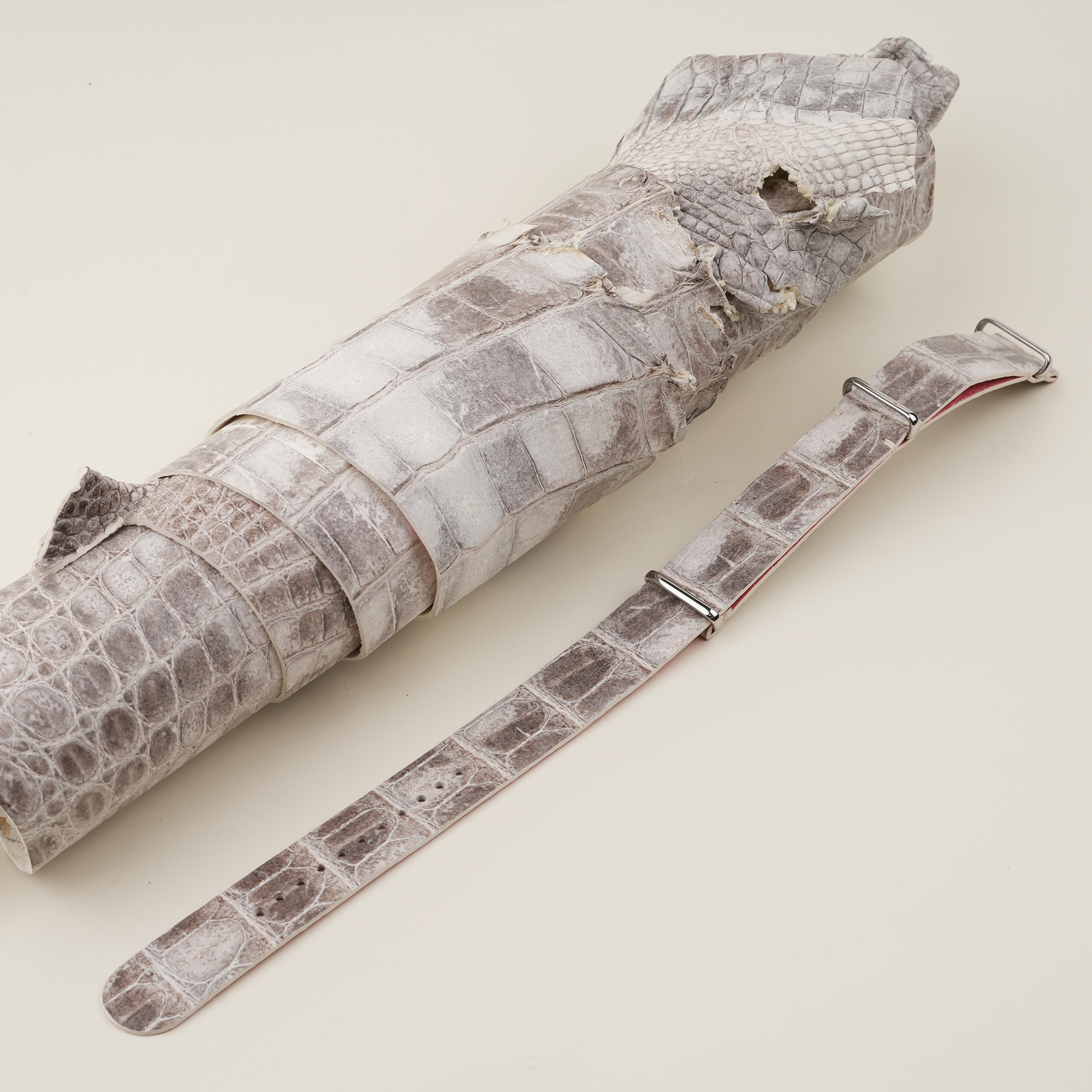 Similli watch strap with embossed pattern