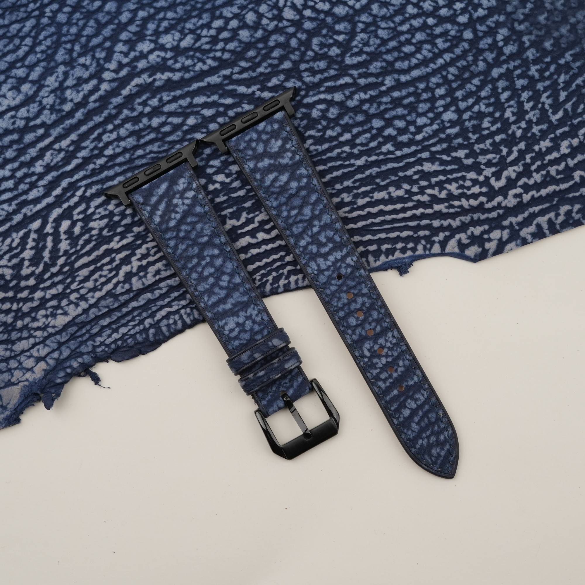 Similli watch strap with embossed pattern Apple Watch Band