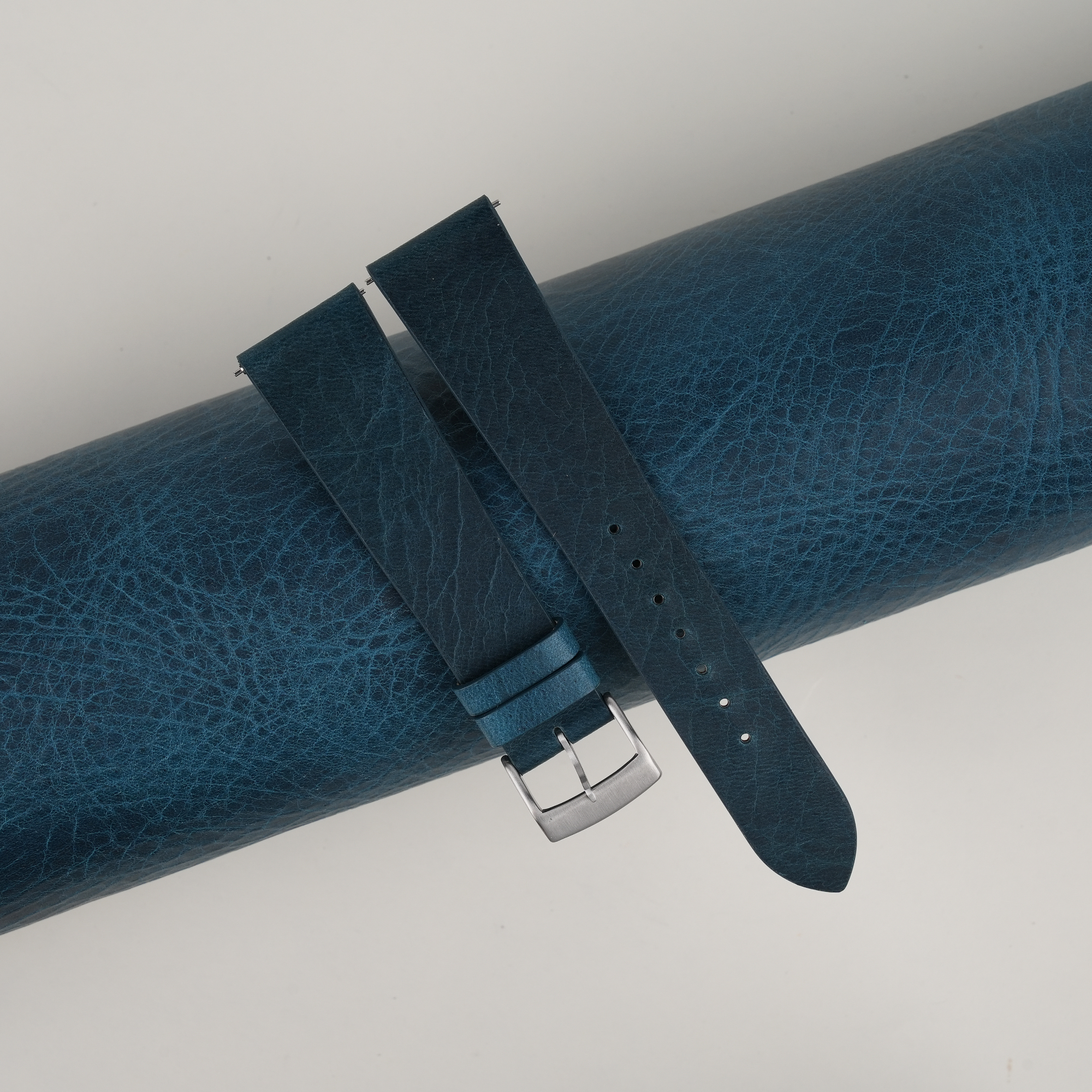 Similli watch strap with embossed pattern